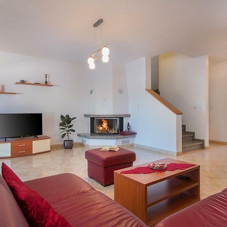 Ferienhaus Mary Ližnjan Buitenkant foto