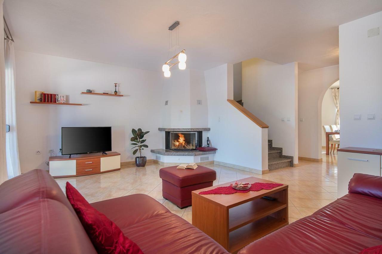Ferienhaus Mary Ližnjan Buitenkant foto