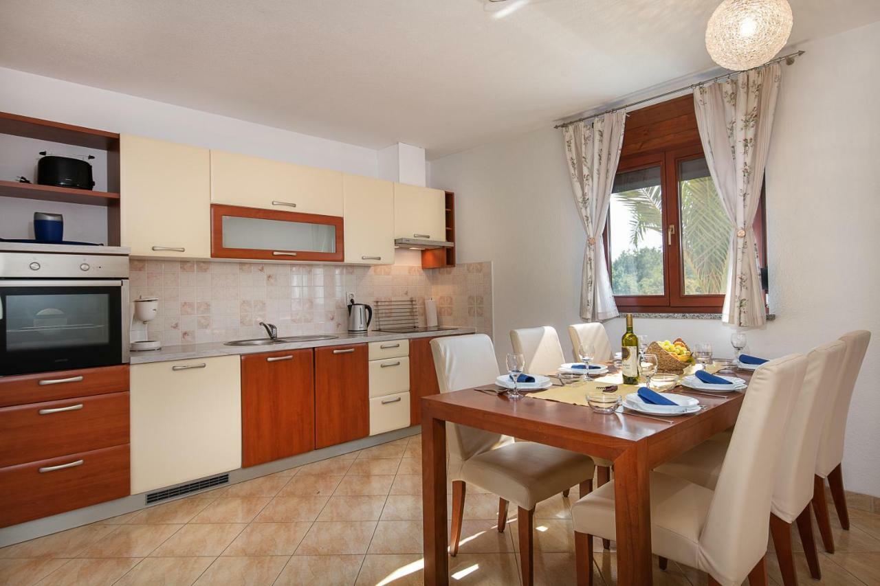 Ferienhaus Mary Ližnjan Buitenkant foto
