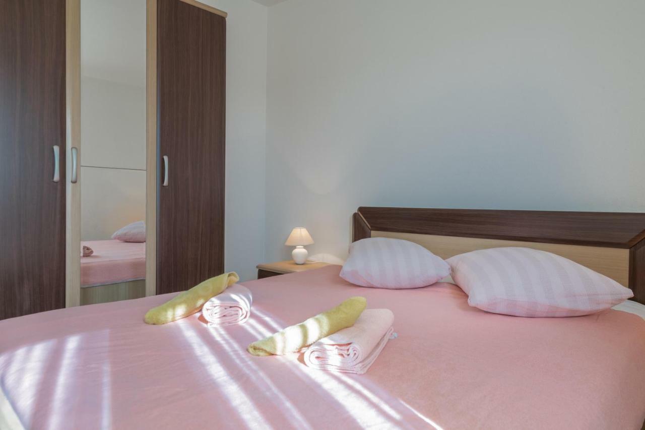 Ferienhaus Mary Ližnjan Buitenkant foto